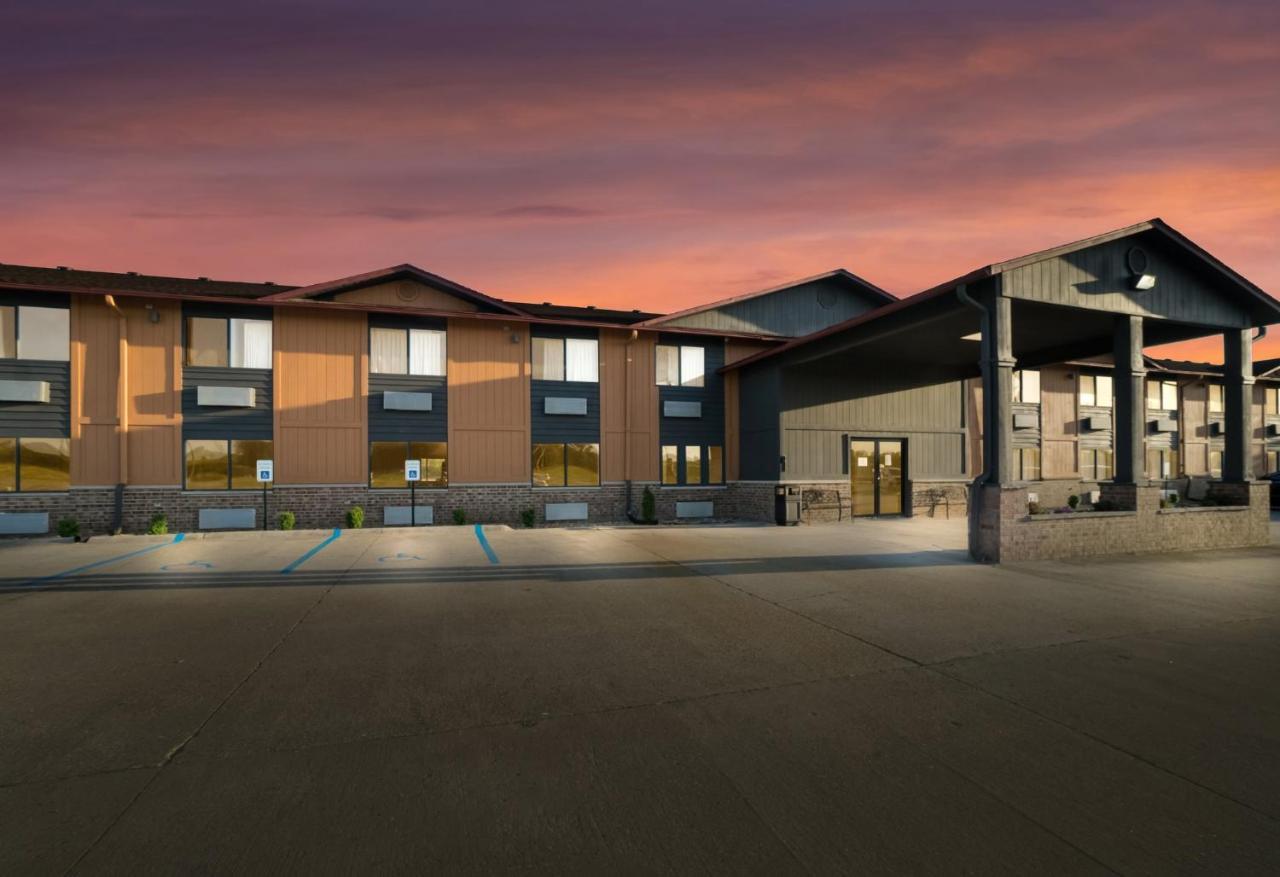 Super 8 By Wyndham Marston Motel Exterior foto